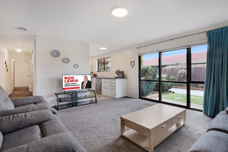 Photo of property in 115 Hawthornden Road, Avonhead, Christchurch, 8042