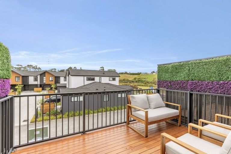 Photo of property in 12 Parenga Lane, Kumeu, 0810