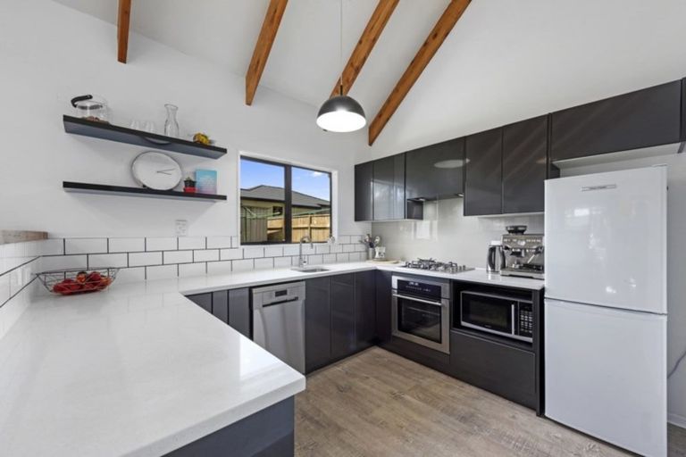 Photo of property in 14 Donegal Grove, Birchville, Upper Hutt, 5018