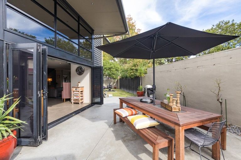 Photo of property in 143 Victoria Avenue, Hokowhitu, Palmerston North, 4410