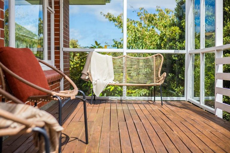 Photo of property in 15 Handyside Street, Tawa, Wellington, 5028