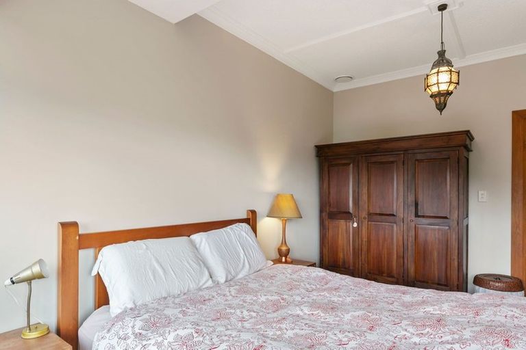 Photo of property in 105 Mortimer Terrace, Brooklyn, Wellington, 6021