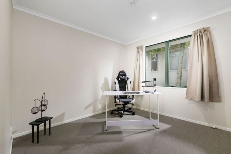 Photo of property in 40d James Laurie Street, Henderson, Auckland, 0612