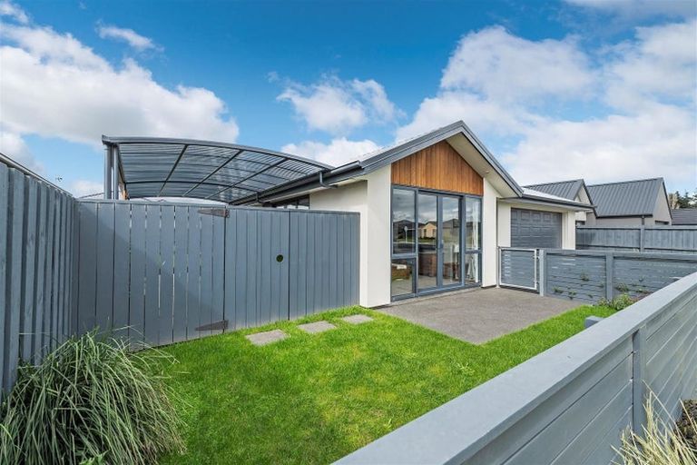 Photo of property in 44 Blakes Road, Belfast, Christchurch, 8051