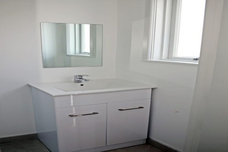 Photo of property in 1/3 Fentham Road, Hauraki, Auckland, 0622