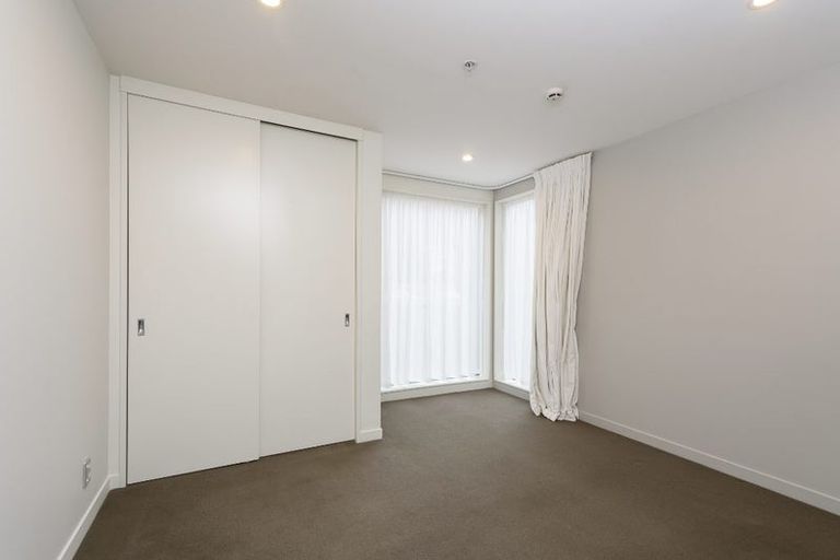 Photo of property in Portal Apartments, 1b/42 Cable Street, Te Aro, Wellington, 6011