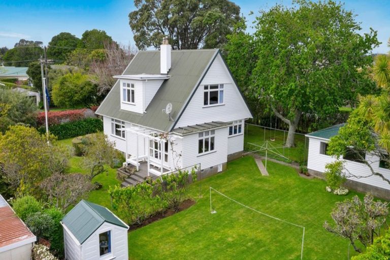 Photo of property in 14 Selwyn Street, Lower Vogeltown, New Plymouth, 4310