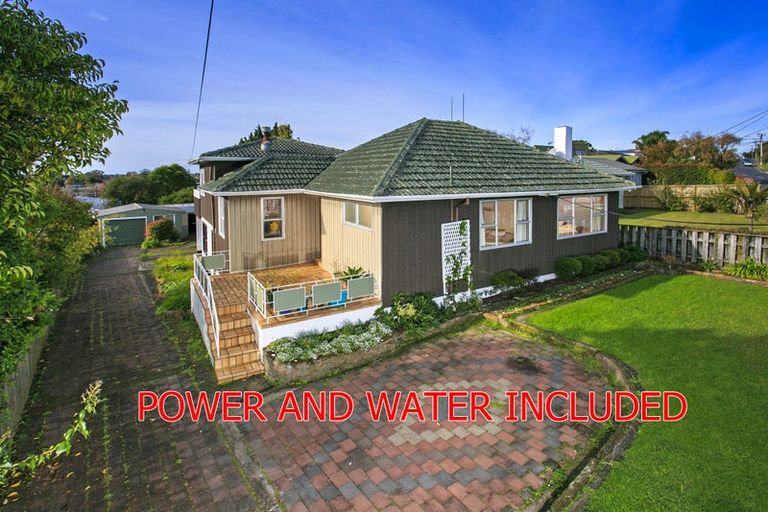 Photo of property in 12 Exmouth Road, Northcote, Auckland, 0627