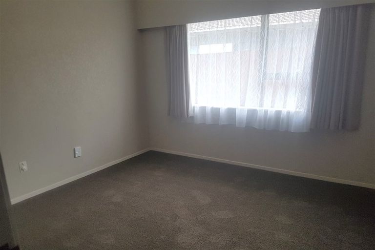 Photo of property in 2a Roys Road, Weymouth, Auckland, 2103