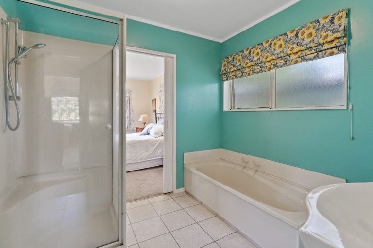 Photo of property in 41 Campbell Avenue, Paraparaumu, 5032