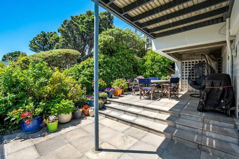 Photo of property in 40b The Crescent, Roseneath, Wellington, 6011