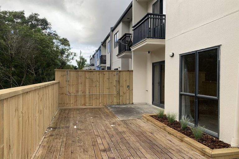 Photo of property in 17 Sun Place, Henderson, Auckland, 0612