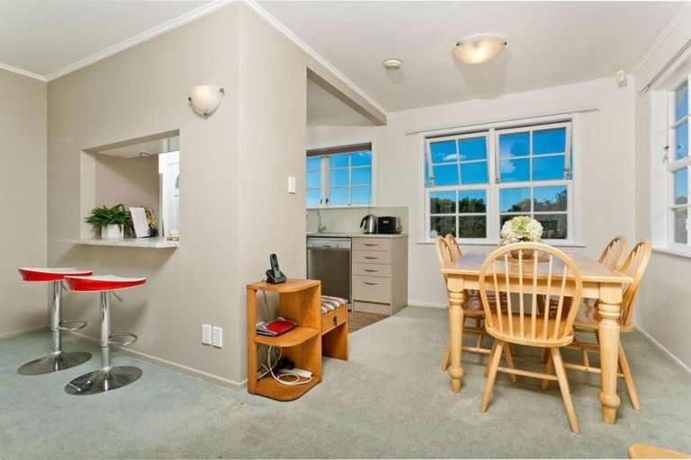 Photo of property in 117 Stanley Road, Glenfield, Auckland, 0629