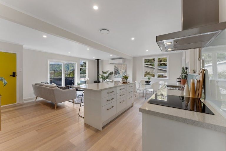 Photo of property in 11 Karaka Street, Wainuiomata, Lower Hutt, 5014