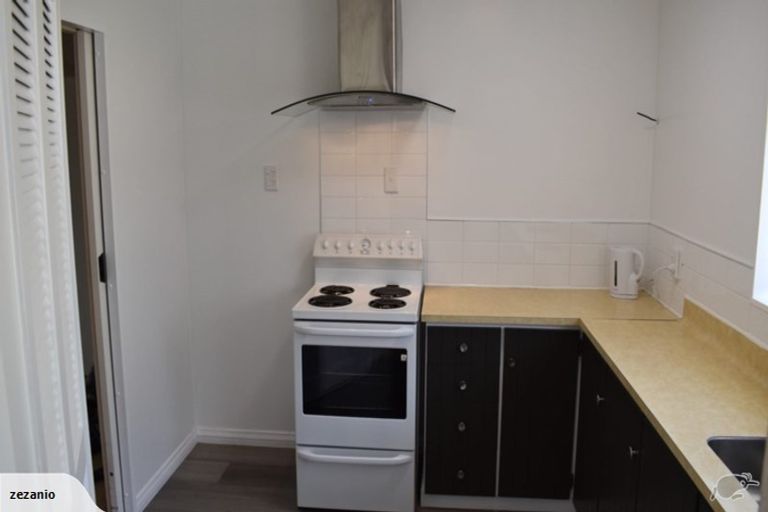 Photo of property in 47a Whites Line West, Woburn, Lower Hutt, 5010