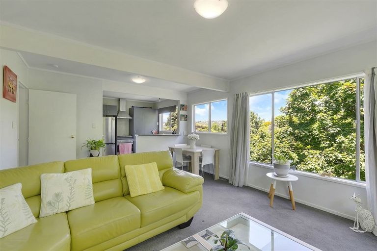 Photo of property in 14a Penryn Drive, Camborne, Porirua, 5026