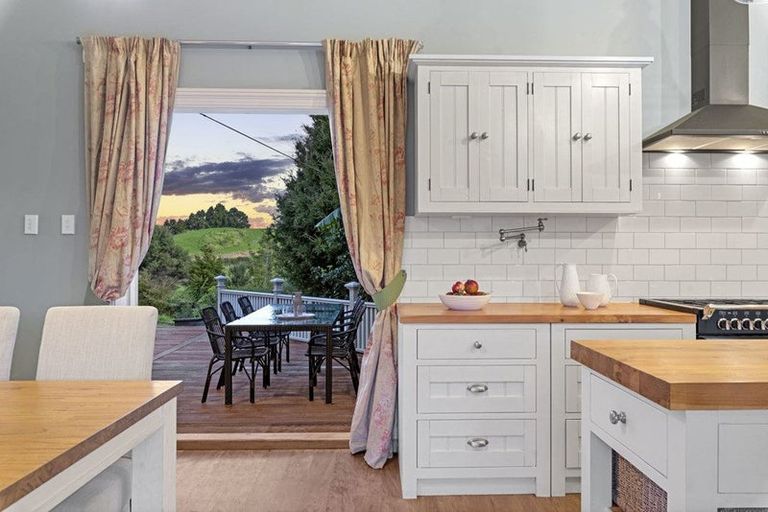 Photo of property in 144 Pebble Brook Road, Waitoki, Silverdale, 0994