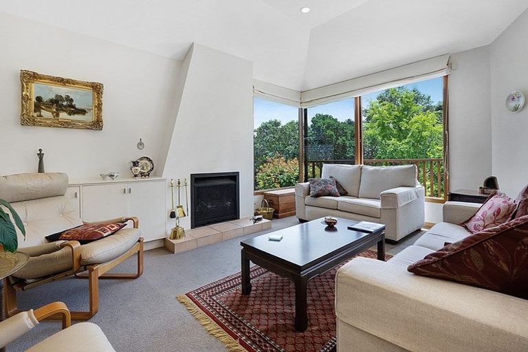 Photo of property in 1/142 Aberdeen Road, Campbells Bay, Auckland, 0620