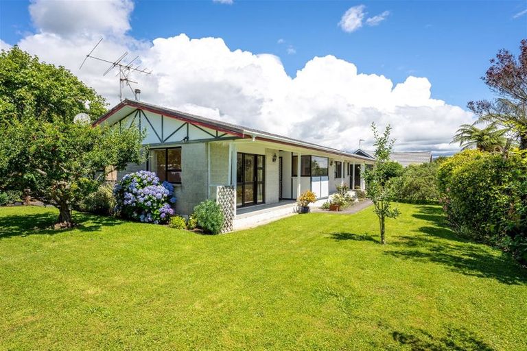 Photo of property in 34 Oriwa Crescent, Otaki, 5512