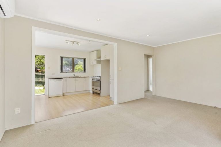 Photo of property in 3/68 Takutai Avenue, Half Moon Bay, Auckland, 2012
