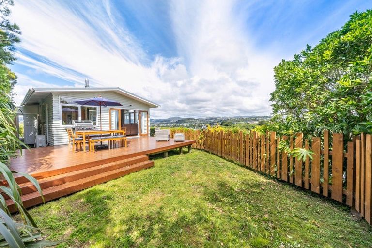Photo of property in 61 Mana View Road, Paremata, Porirua, 5026