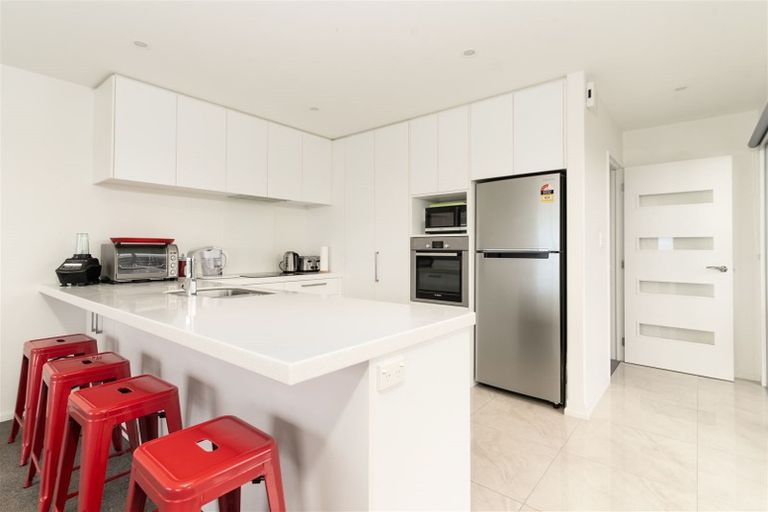 Photo of property in 52 Mccormacks Bay Road, Mount Pleasant, Christchurch, 8081