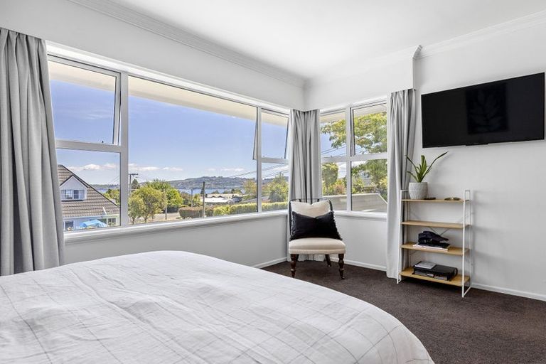 Photo of property in 5 Te Hatepe Avenue, Taupo, 3330