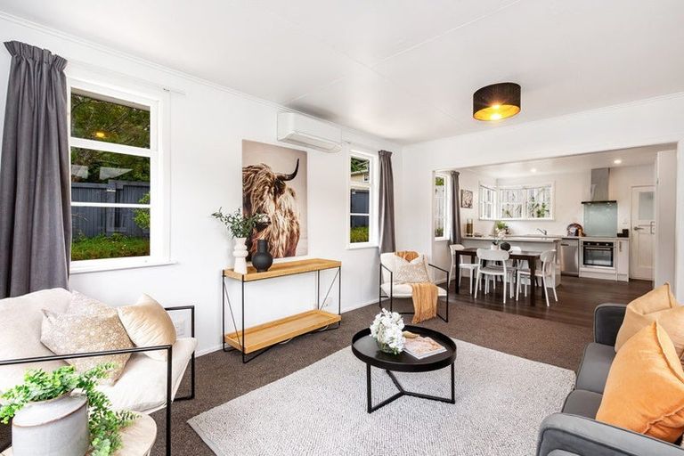 Photo of property in 16 Rintoul Grove, Stokes Valley, Lower Hutt, 5019