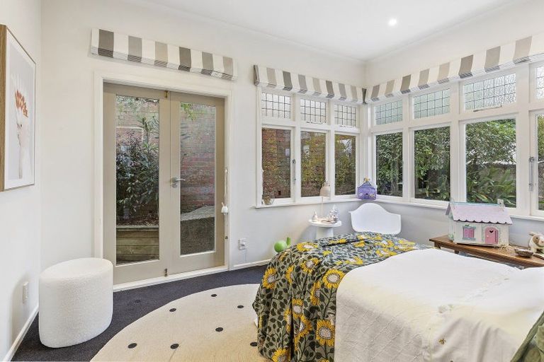 Photo of property in 11 Wade Street, Wadestown, Wellington, 6012