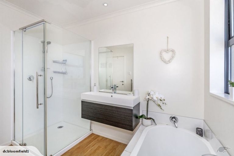 Photo of property in 11 Larne Place, Belfast, Christchurch, 8051