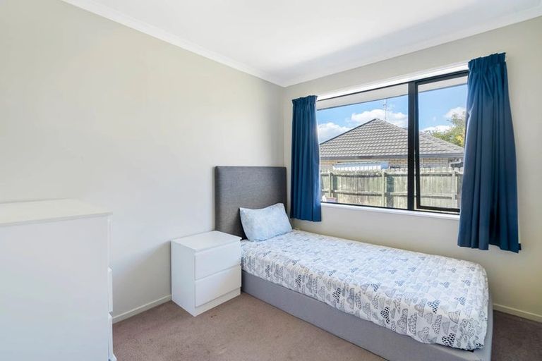 Photo of property in 45 Robert Ross Place, Clendon Park, Auckland, 2103