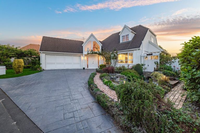 Photo of property in 88 Lake Terrace Road, Burwood, Christchurch, 8061