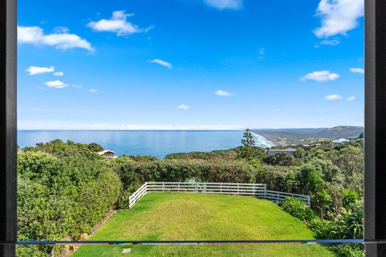 Photo of property in 73 Waitea Road, Muriwai, Waimauku, 0881