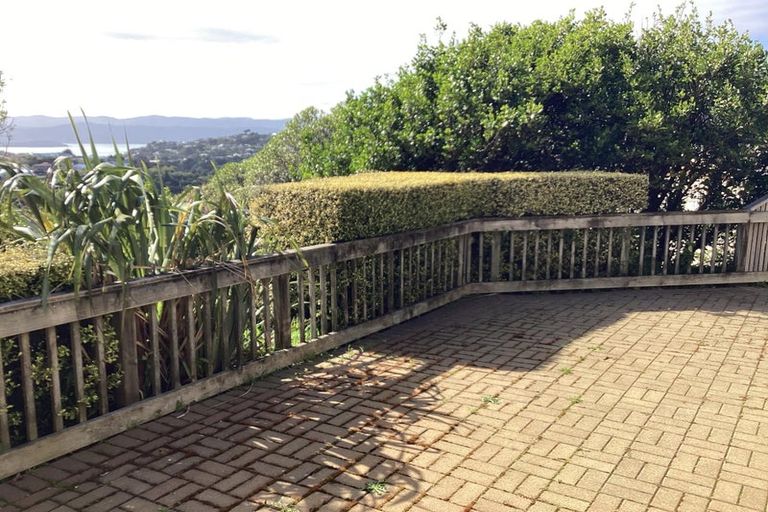 Photo of property in 1 Cavalry Close, Crofton Downs, Wellington, 6035