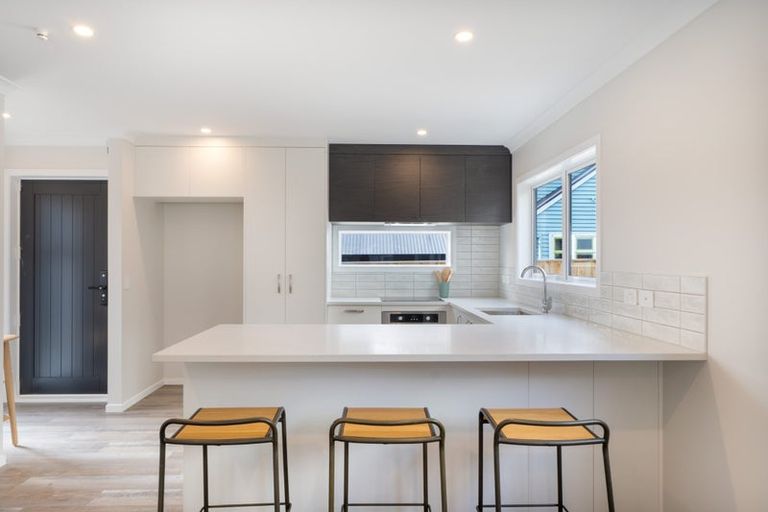 Photo of property in 20c Korau Grove, Stokes Valley, Lower Hutt, 5019