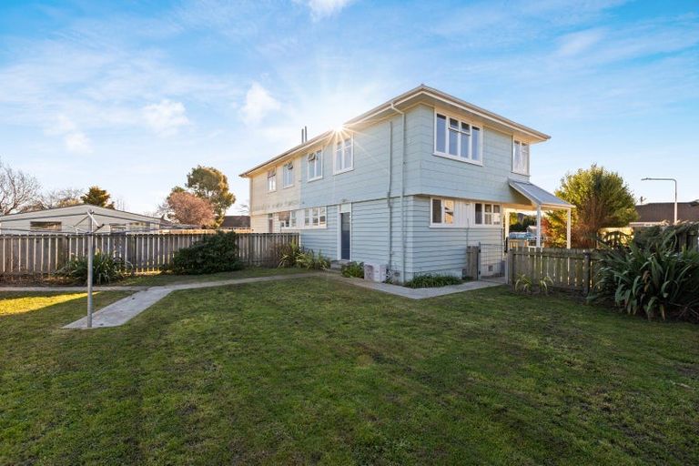 Photo of property in 8-10 Dix Crescent, Riversdale, Blenheim, 7201
