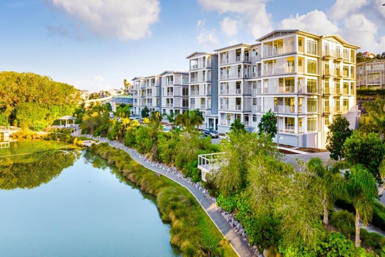 Photo of property in 117 Hibiscus Drive, Orewa, 0931