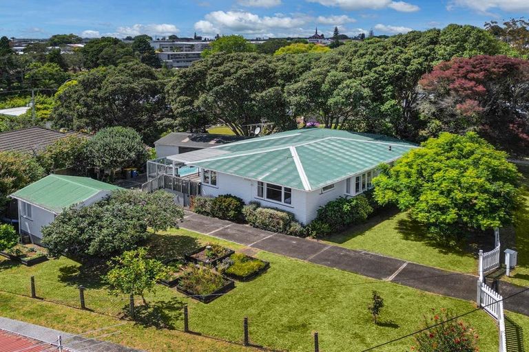 Photo of property in 40 Glenorchy Street, Glen Eden, Auckland, 0602
