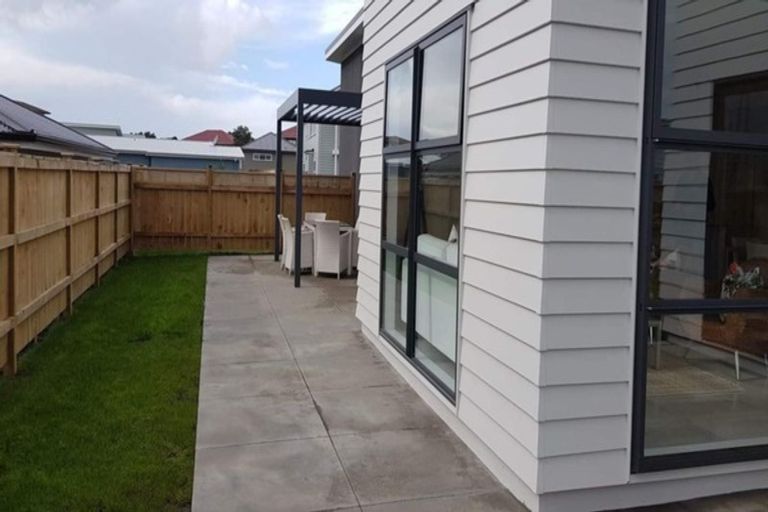 Photo of property in 30 Tyler Davies Drive, Red Beach, 0932