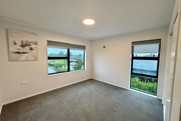Photo of property in 99 Battalion Drive, Papakura, 2110
