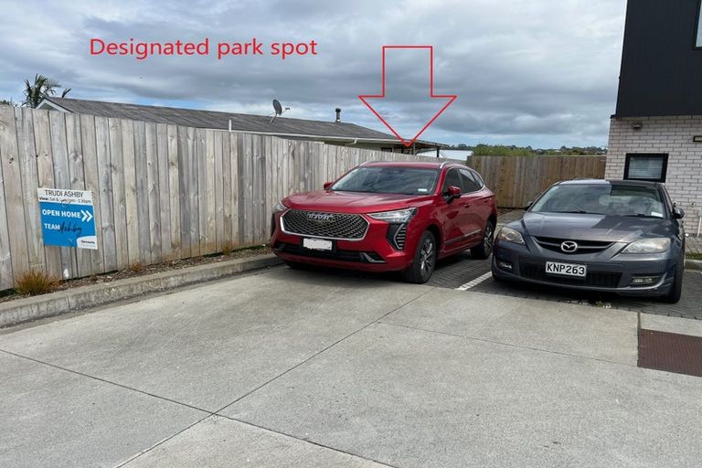 Photo of property in 42 Ivy Nola Way, Henderson, Auckland, 0612