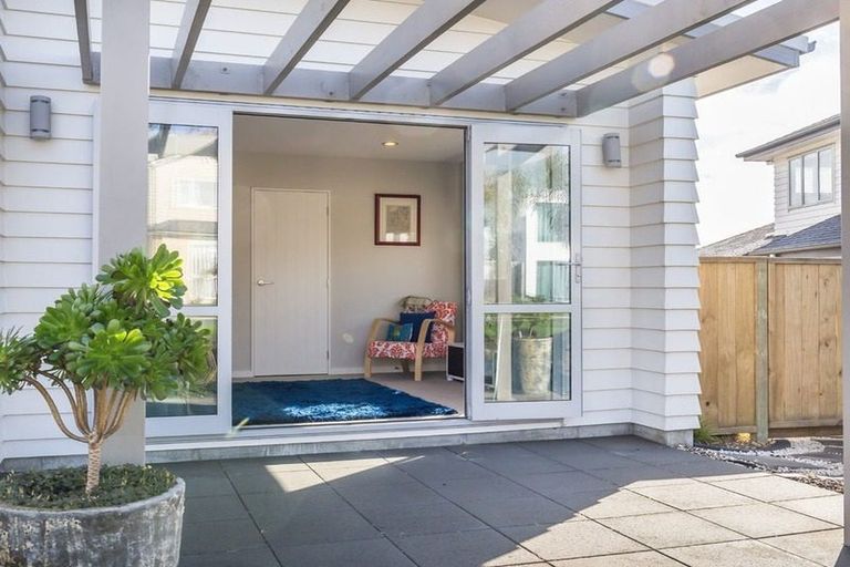 Photo of property in 10 Vera Court, Silverdale, 0932