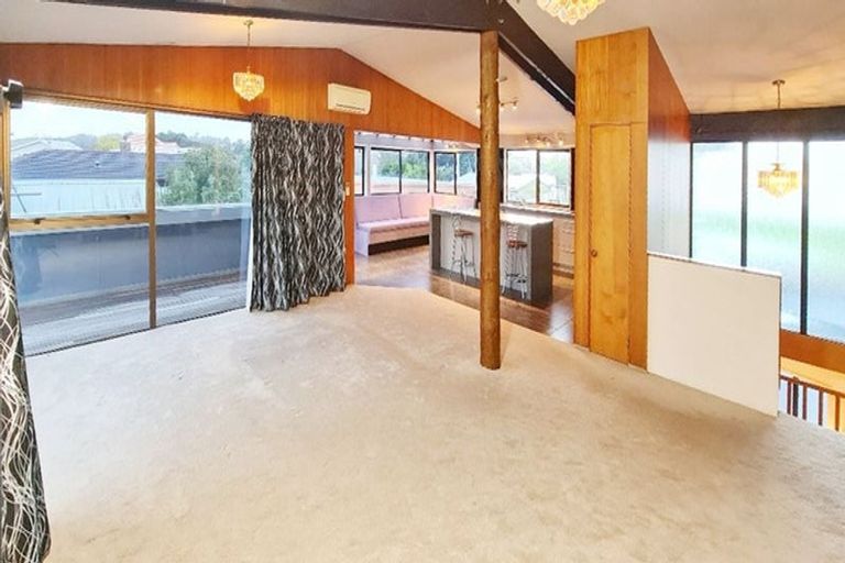 Photo of property in 1022 Whangaparaoa Road, Tindalls Beach, Whangaparaoa, 0930