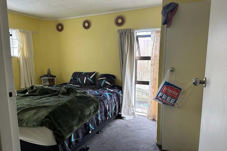 Photo of property in 7 Hollyford Drive, Clover Park, Auckland, 2105