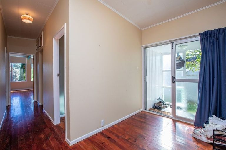 Photo of property in 120 Renown Road, Raumati South, Paraparaumu, 5032