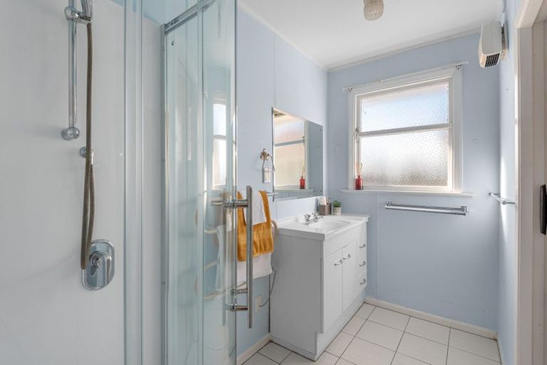 Photo of property in 30 De Havilland Street, Hornby, Christchurch, 8042