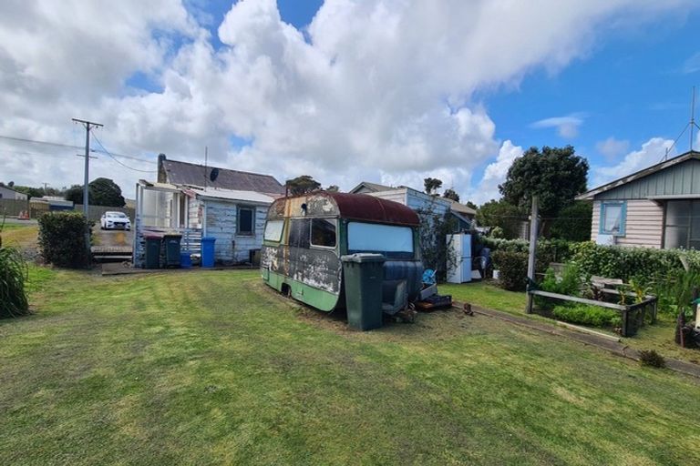 Photo of property in 10 King Street, Opunake, 4616