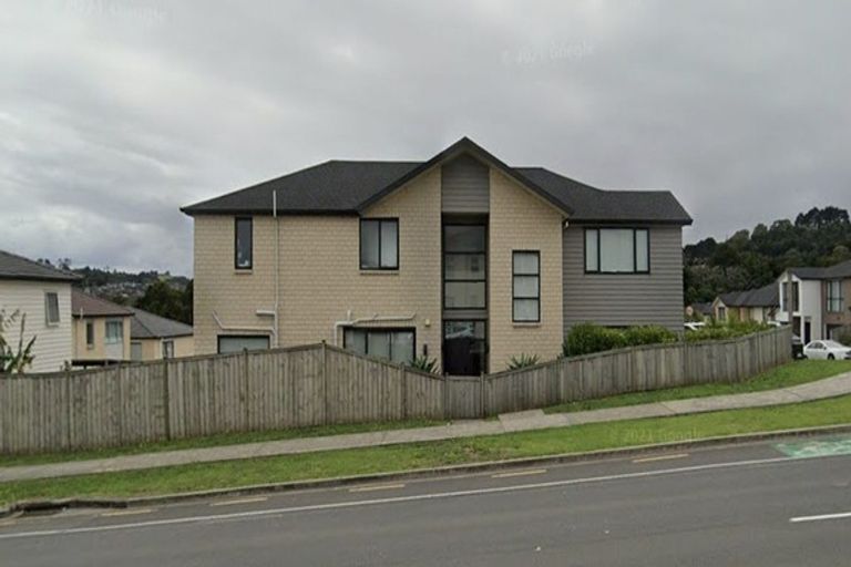 Photo of property in 2 Azzurro Way, Flat Bush, Auckland, 2019