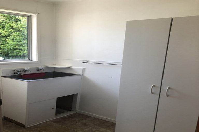 Photo of property in 16 Contessa Drive, Glenfield, Auckland, 0629