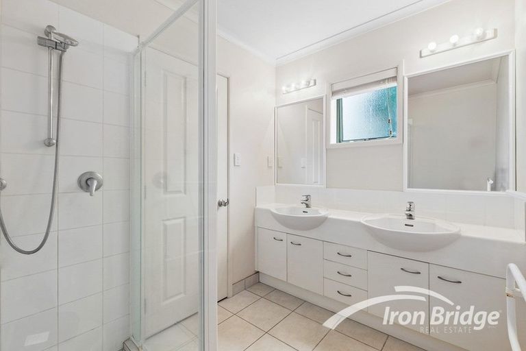 Photo of property in 20 Parkwood Crescent, Gulf Harbour, Whangaparaoa, 0930